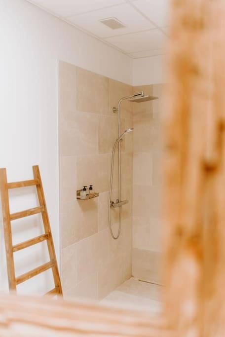 Suite De Charme Avec Jacuzzi Et Cabine Infrarouge Tubize Exteriér fotografie